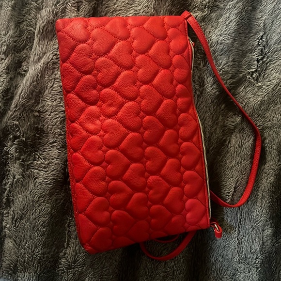 Betsey Johnson Red Hearts Crossbody‎ Purse Bag New Without tags - Picture 2 of 5